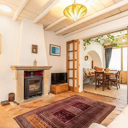 Casa Callebanda-superb Spot In Historical Centre Apartment