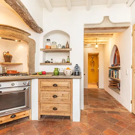 Casa Callebanda-superb Spot In Historical Centre *